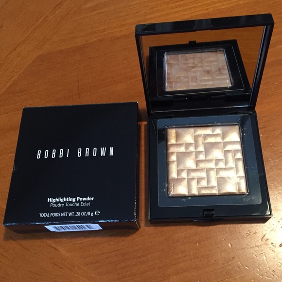 Bobbi Brown Highlighting Powder - Picture 3 of 16